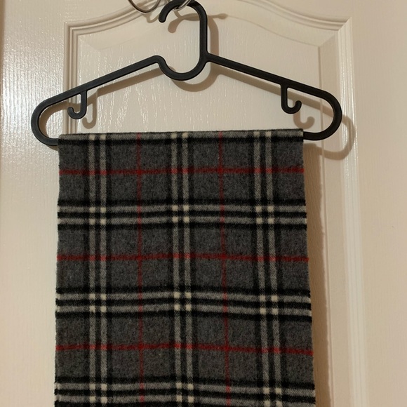 Burberry Cashmere Classic Plaid Scarf - Picture 2 of 3